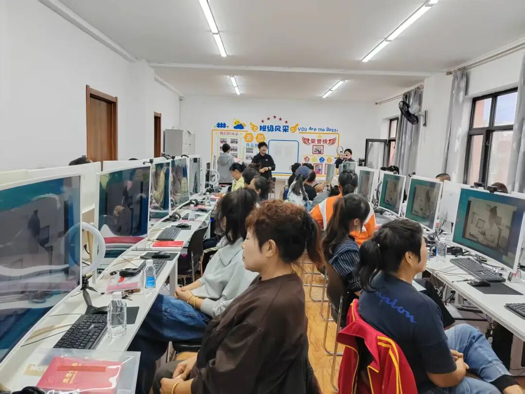 西安巾帼学技能电商促就业 数字时代下的女性职业发展新路径